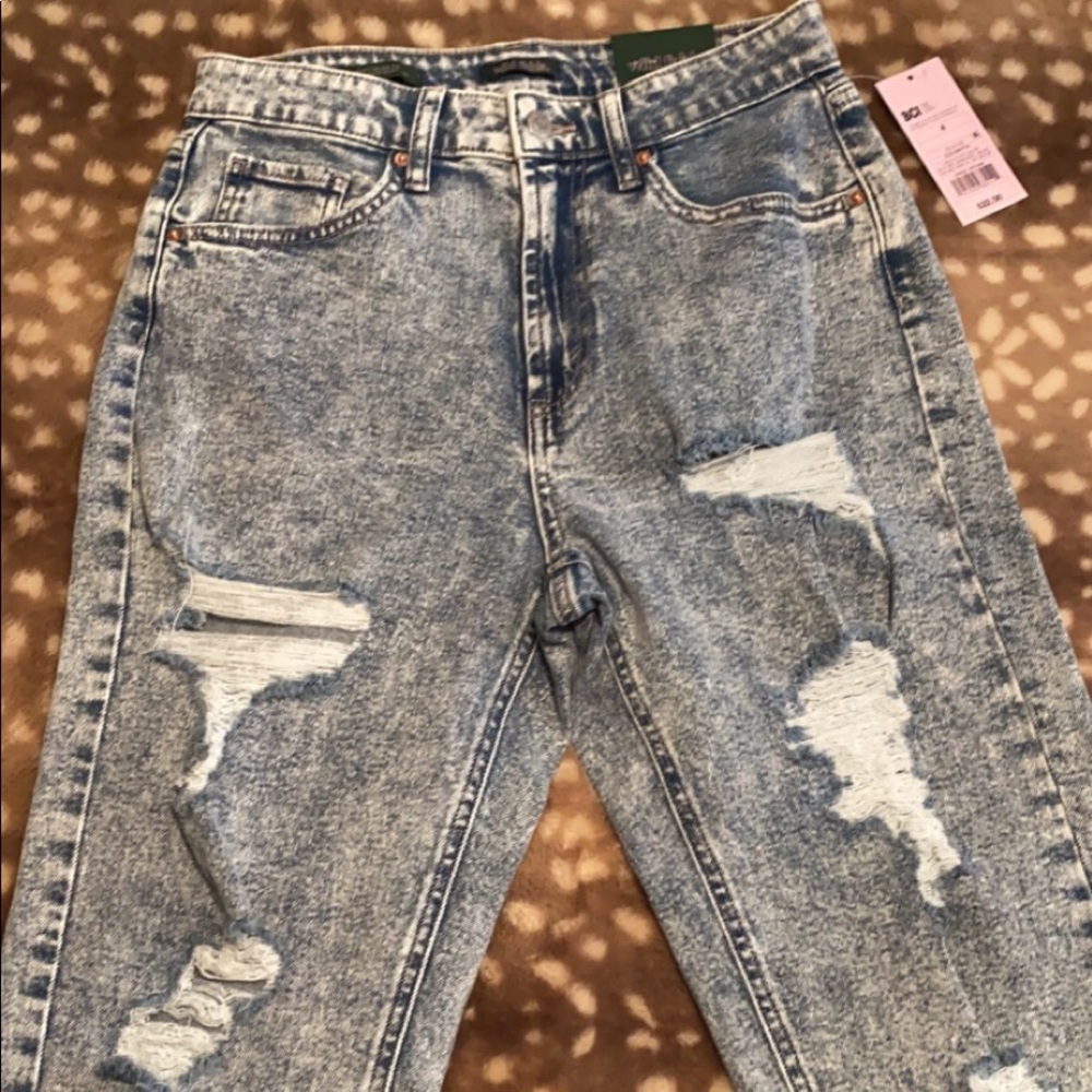 Mom jeans, size 4